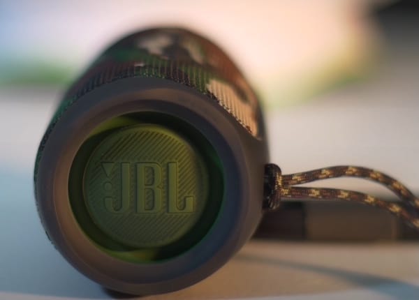 diseño del JBL Flip 5